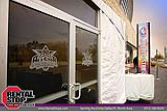 Rental store for double glass door in STOREAREA2